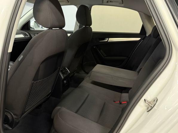Audi A4 IV (B8) с пробегом 2011 года, цена 990 000 рублей, 258620 км, седан, Автокод Объявления