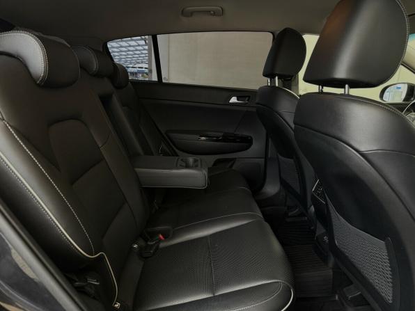 Kia Sportage IV Рестайлинг с пробегом 2021 года, цена 2 810 000 рублей, 52623 км, внедорожник, Автокод Объявления