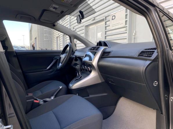 Toyota Verso I Рестайлинг с пробегом 2013 года, цена 1 419 000 рублей, 148021 км, компактвэн, Автокод Объявления