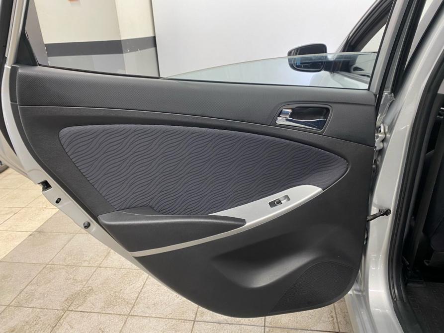 Hyundai Solaris I Санкт-Петербург  - изображение 18