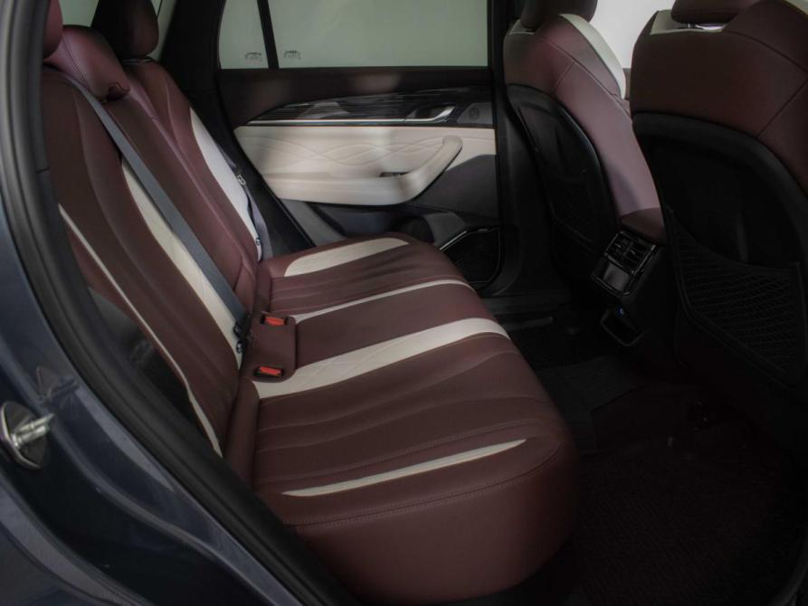 Geely Monjaro I Москва  - изображение 11