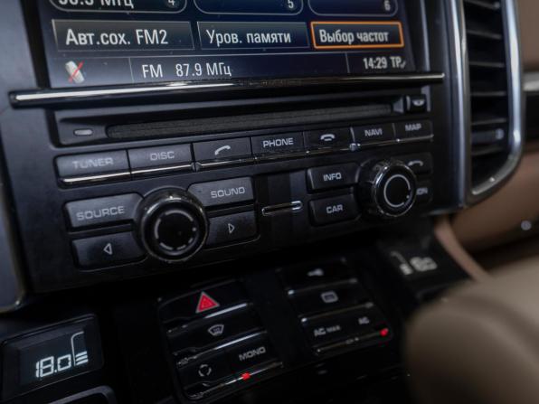 Porsche Cayenne II (958) с пробегом 2011 года, цена 1 895 000 рублей, 248920 км, внедорожник, Автокод Объявления
