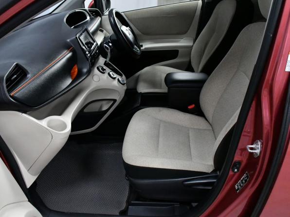 Toyota Sienta II с пробегом 2017 года, цена 1 255 000 рублей, 154715 км, компактвэн, Автокод Объявления
