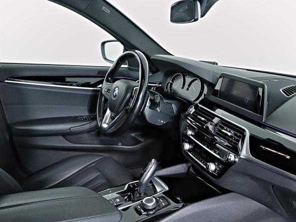 BMW 5 серии VII (G30/G31/G38) с пробегом 2019 года, цена 2 690 000 рублей, 245000 км, седан, Автокод Объявления