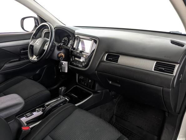 Mitsubishi Outlander III Рестайлинг 2 с пробегом 2017 года, цена 1 750 000 рублей, 155000 км, внедорожник, Автокод Объявления