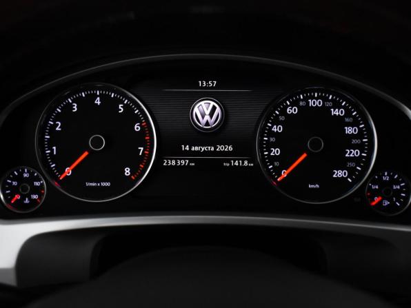 Volkswagen Touareg II Рестайлинг с пробегом 2015 года, цена 2 279 000 рублей, 238396 км, внедорожник, Автокод Объявления