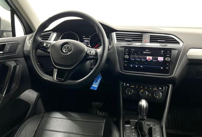 Volkswagen Tiguan II с пробегом 2018 года, цена 2 180 000 рублей, 224334 км, внедорожник, Автокод Объявления
