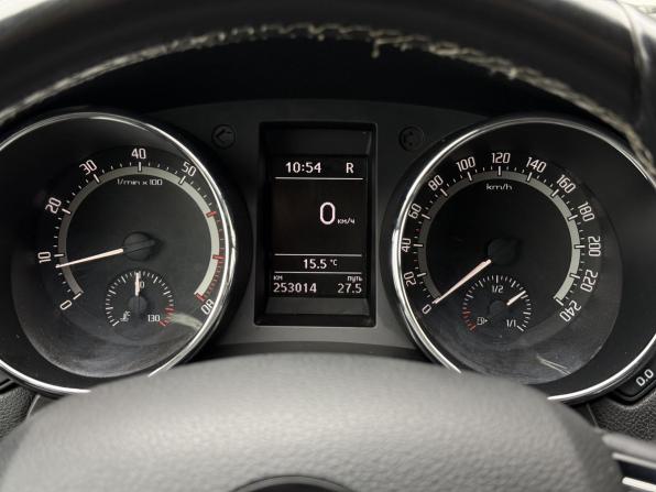 Skoda Yeti I Рестайлинг с пробегом 2017 года, цена 1 179 000 рублей, 253013 км, внедорожник, Автокод Объявления
