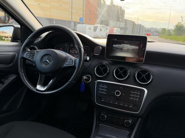 Mercedes-Benz A-Класс III (W176) Рестайлинг с пробегом 2017 года, цена 1 199 000 рублей, 140000 км, хэтчбек, Автокод Объявления
