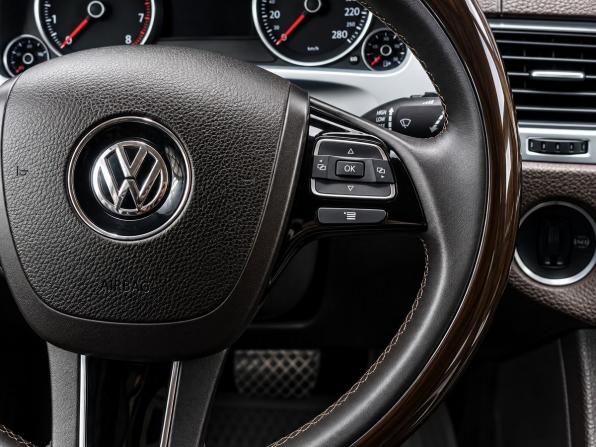 Volkswagen Touareg II с пробегом 2011 года, цена 2 199 000 рублей, 172800 км, внедорожник, Автокод Объявления