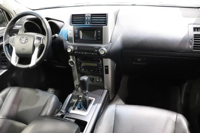 Toyota Land Cruiser Prado 150 Series с пробегом 2011 года, цена 2 900 000 рублей, 245462 км, внедорожник, Автокод Объявления