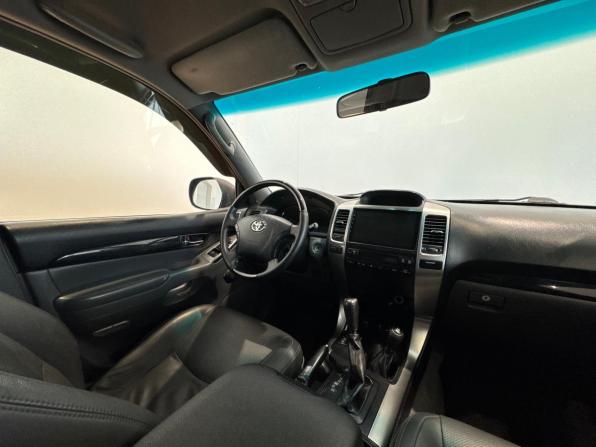 Toyota Land Cruiser Prado 120 Series Рестайлинг с пробегом 2008 года, цена 2 330 000 рублей, 303370 км, внедорожник, Автокод Объявления