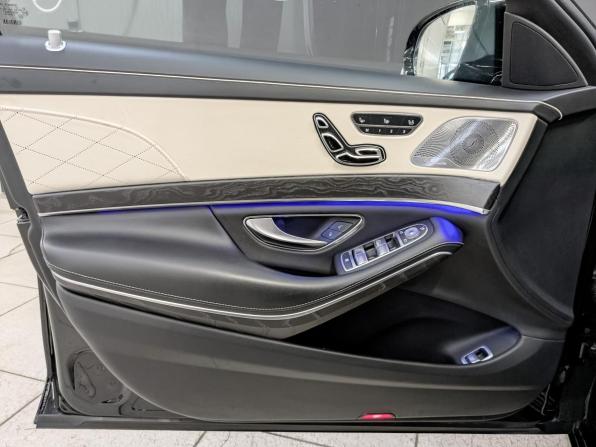 Mercedes-Benz Maybach S-Класс I (X222) Рестайлинг с пробегом 2018 года, цена 7 250 000 рублей, 75725 км, седан, Автокод Объявления