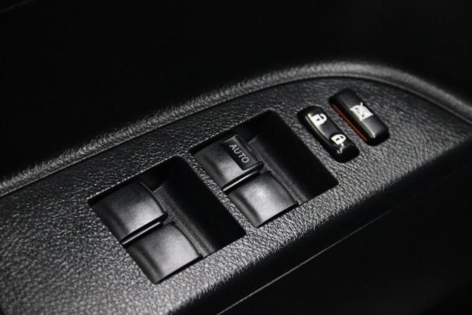 Toyota Highlander II (XU40) Рестайлинг с пробегом 2012 года, цена 2 195 950 рублей, 210578 км, внедорожник, Автокод Объявления