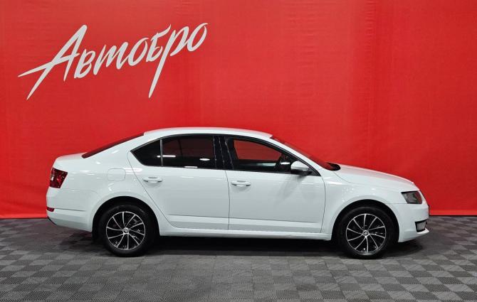 Skoda Octavia III (A7) с пробегом 2016 года, цена 1 419 000 рублей, 169432 км, лифтбек, Автокод Объявления