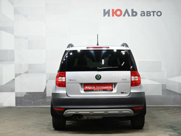 Skoda Yeti I с пробегом 2013 года, цена 1 100 000 рублей, 141383 км, внедорожник, Автокод Объявления