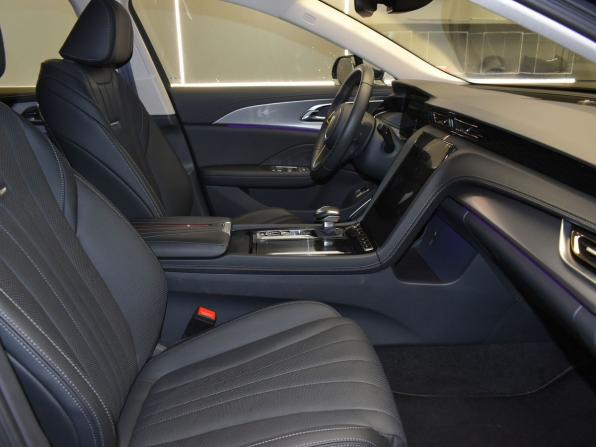 Hongqi H5 II с пробегом 2024 года, цена 3 449 000 рублей, 6275 км, седан, Автокод Объявления