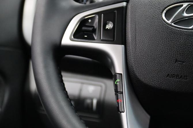 Hyundai Solaris I Рестайлинг с пробегом 2015 года, цена 825 250 рублей, 117076 км, хэтчбек, Автокод Объявления