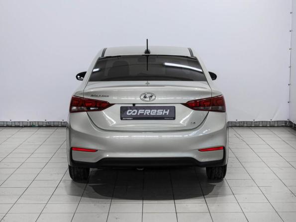 Hyundai Solaris II с пробегом 2018 года, цена 1 570 000 рублей, 96221 км, седан, Автокод Объявления