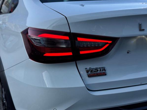 Lada (ВАЗ) Vesta I Рестайлинг (NG) с пробегом 2023 года, цена 1 150 000 рублей, 61000 км, седан, Автокод Объявления