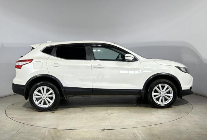 Nissan Qashqai II с пробегом 2018 года, цена 1 599 000 рублей, 121688 км, внедорожник, Автокод Объявления