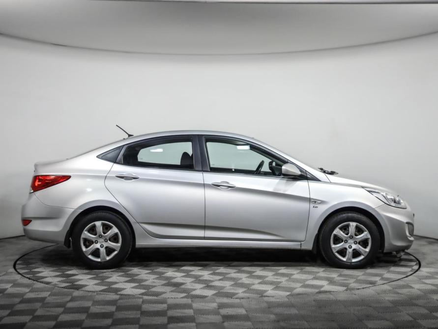 Hyundai Solaris I Санкт-Петербург  - изображение 4