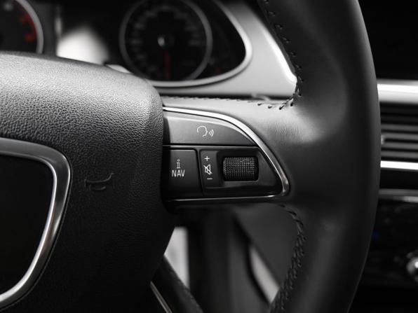 Audi A4 IV (B8) Рестайлинг с пробегом 2013 года, цена 1 095 000 рублей, 263747 км, седан, Автокод Объявления