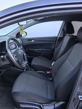 Hyundai Solaris II Рестайлинг с пробегом 2021 года, цена 1 540 000 рублей, 65000 км, седан, Автокод Объявления