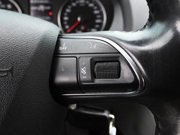 Audi Q3 I (8U) с пробегом 2013 года, цена 1 520 000 рублей, 253306 км, внедорожник, Автокод Объявления