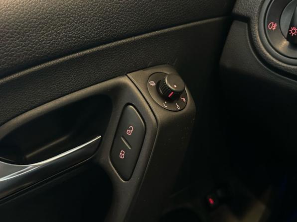 Volkswagen Polo V Рестайлинг с пробегом 2016 года, цена 1 299 900 рублей, 113331 км, седан, Автокод Объявления