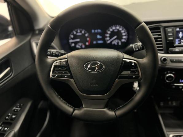 Hyundai Solaris I Рестайлинг с пробегом 2017 года, цена 1 290 000 рублей, 140489 км, седан, Автокод Объявления