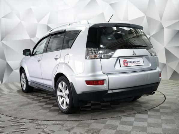 Mitsubishi Outlander II Рестайлинг с пробегом 2010 года, цена 1 215 000 рублей, 230000 км, внедорожник, Автокод Объявления