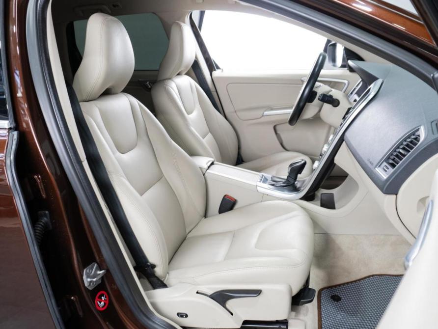 Volvo XC60 I Рестайлинг Тюмень  - изображение 8