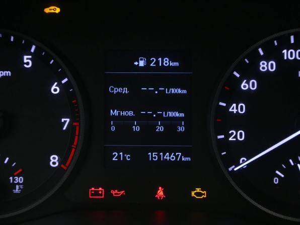 Hyundai Solaris II с пробегом 2017 года, цена 1 049 000 рублей, 151500 км, седан, Автокод Объявления