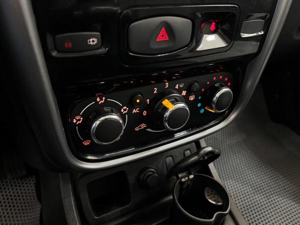 Renault Duster I с пробегом 2013 года, цена 930 000 рублей, 171568 км, внедорожник, Автокод Объявления