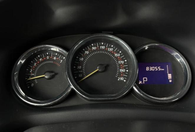 Renault Sandero II с пробегом 2015 года, цена 895 000 рублей, 83054 км, хэтчбек, Автокод Объявления