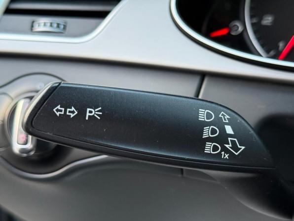 Audi A4 IV (B8) Рестайлинг с пробегом 2013 года, цена 1 195 000 рублей, 221441 км, седан, Автокод Объявления