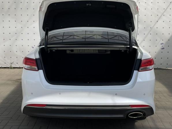 Kia Optima IV Рестайлинг с пробегом 2018 года, цена 2 050 000 рублей, 103731 км, седан, Автокод Объявления