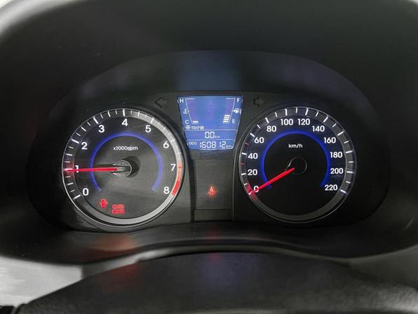 Hyundai Solaris I с пробегом 2012 года, цена 677 000 рублей, 160756 км, седан, Автокод Объявления