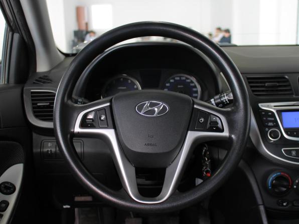 Hyundai Solaris I с пробегом 2013 года, цена 880 000 рублей, 153910 км, седан, Автокод Объявления