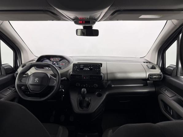 Peugeot Rifter I с пробегом 2020 года, цена 1 790 000 рублей, 139791 км, компактвэн, Автокод Объявления