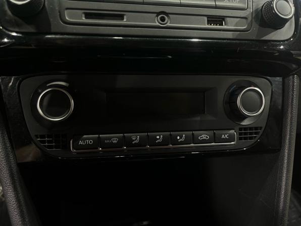Volkswagen Polo V Рестайлинг с пробегом 2017 года, цена 899 000 рублей, 182145 км, седан, Автокод Объявления