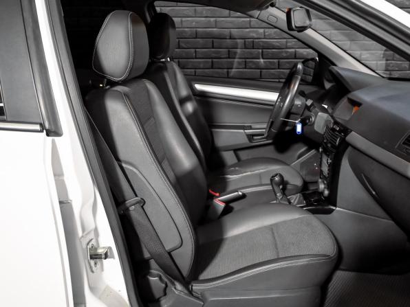 Opel Astra H Рестайлинг с пробегом 2014 года, цена 615 000 рублей, 115600 км, хэтчбек, Автокод Объявления