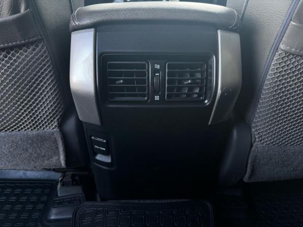 Toyota Land Cruiser Prado 150 Series с пробегом 2011 года, цена 2 350 000 рублей, 355000 км, внедорожник, Автокод Объявления