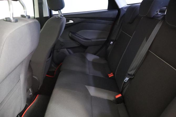 Ford Focus III с пробегом 2013 года, цена 649 000 рублей, 200000 км, седан, Автокод Объявления