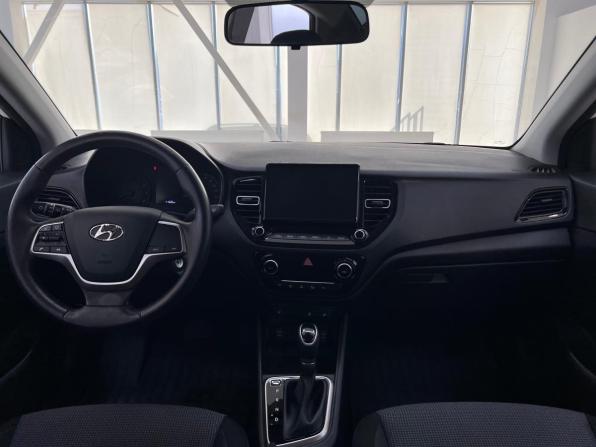 Hyundai Solaris II Рестайлинг с пробегом 2021 года, цена 1 850 000 рублей, 40000 км, седан, Автокод Объявления