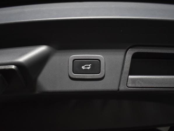 Land Rover Range Rover Velar I с пробегом 2018 года, цена 4 315 000 рублей, 104412 км, внедорожник, Автокод Объявления