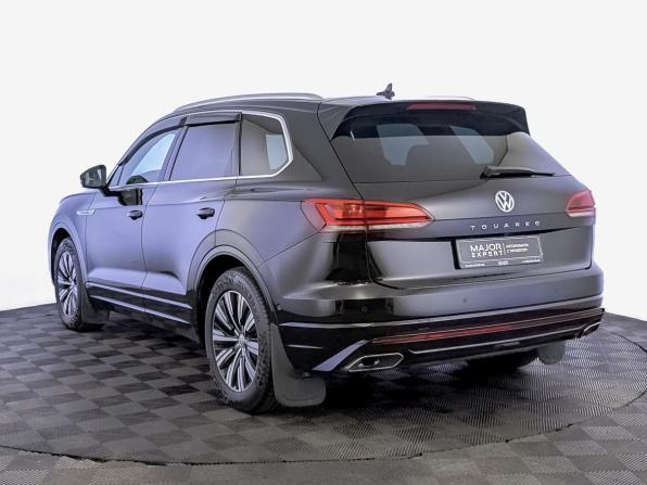 Volkswagen Touareg III с пробегом 2018 года, цена 4 445 000 рублей, 136228 км, внедорожник, Автокод Объявления