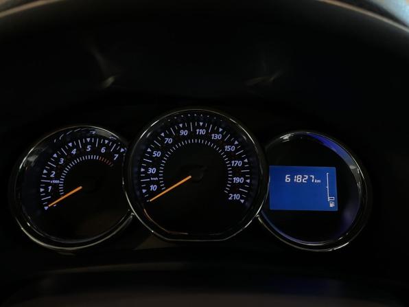 Renault Sandero II с пробегом 2018 года, цена 1 310 000 рублей, 61825 км, хэтчбек, Автокод Объявления