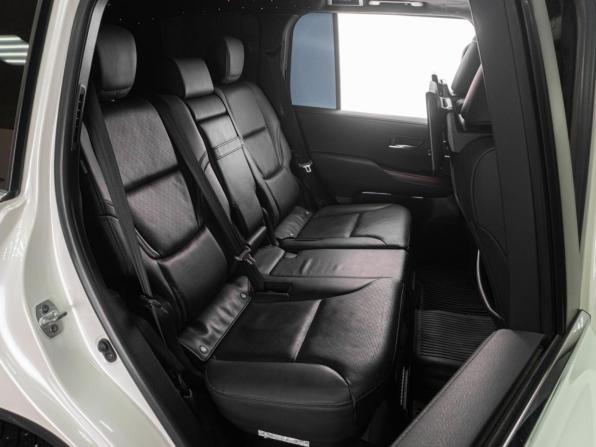 Toyota Land Cruiser 300 Series с пробегом 2023 года, цена 12 305 000 рублей, 72716 км, внедорожник, Автокод Объявления